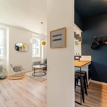 Charming And Design Apt In The Centre Of Apartamento